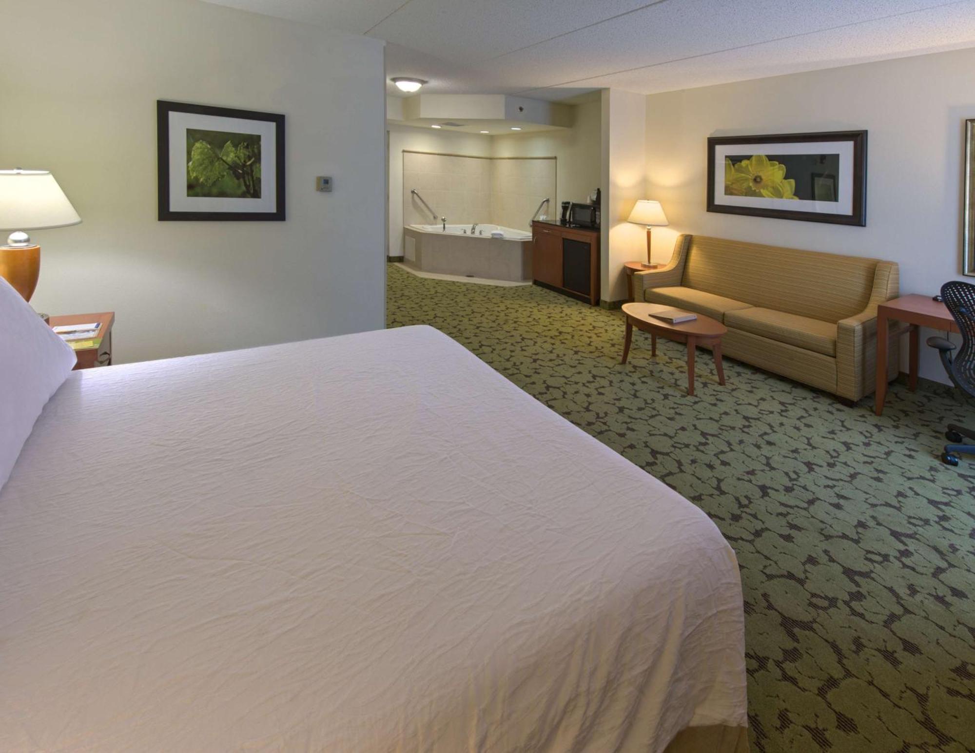 Hilton Garden Inn Tallahassee Central Exterior photo