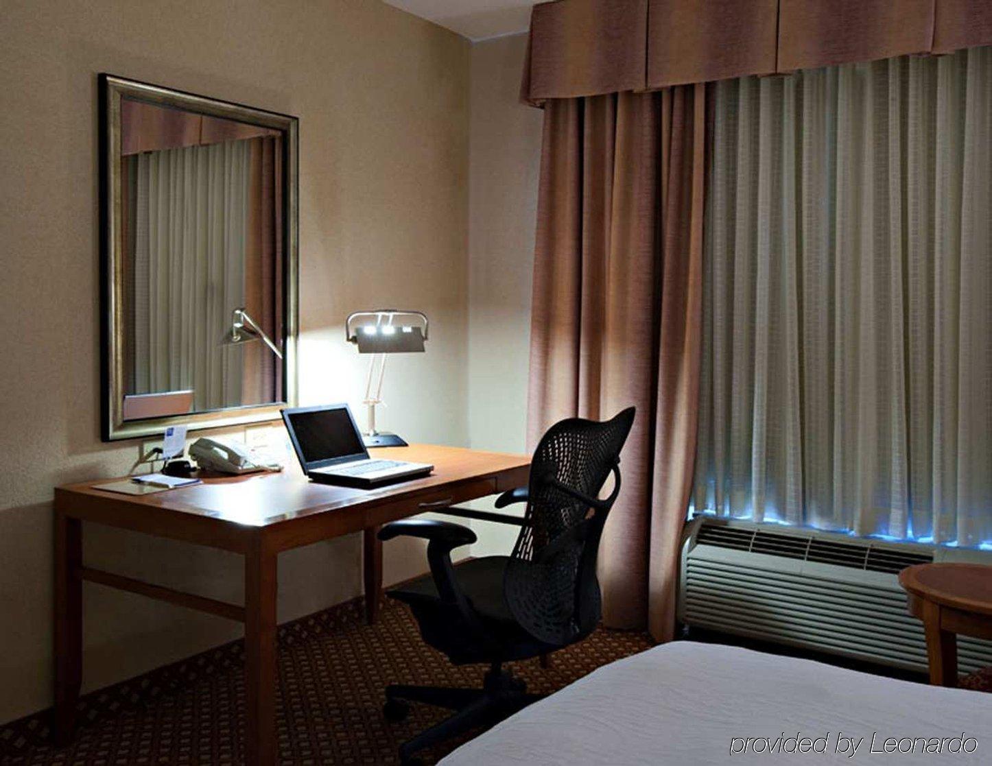 Hilton Garden Inn Tallahassee Central Room photo